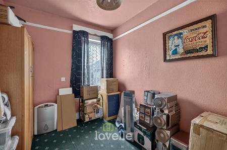 3 bedroom Terraced House for sale in Humberstone Road, Grimsby, DN32