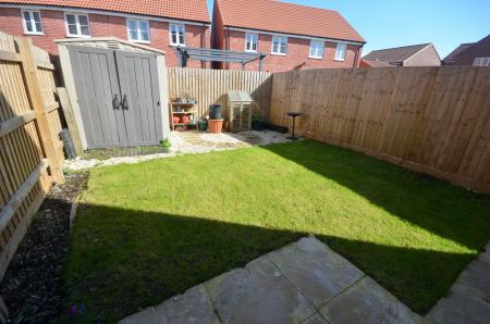 2 bedroom Semi-detached house to let in Bytham Close, Scartho Top, Grimsby, DN33