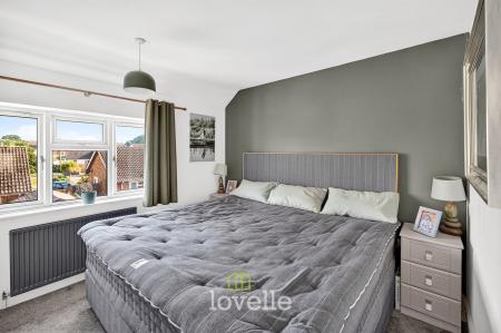 3 bedroom Semi-detached house for sale in Cemetery Road, Laceby, DN37