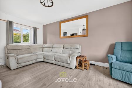 3 bedroom Semi-detached house for sale in Cemetery Road, Laceby, DN37