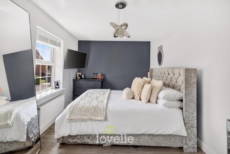 5 bedroom Detached house for sale in Hornbeam Drive, Healing, DN41