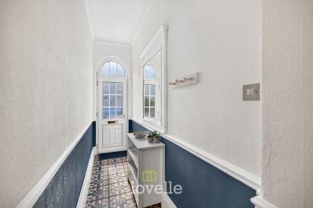 4 bedroom Terraced House for sale in Earl Street, Grimsby, DN31