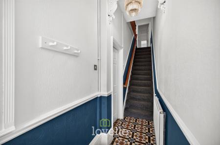 4 bedroom Terraced House for sale in Earl Street, Grimsby, DN31