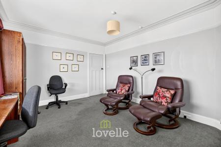 4 bedroom Detached house for sale in Bargate, Grimsby, DN34
