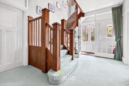 4 bedroom Detached house for sale in Bargate, Grimsby, DN34