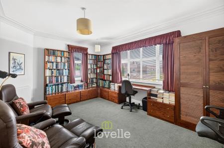 4 bedroom Detached house for sale in Bargate, Grimsby, DN34