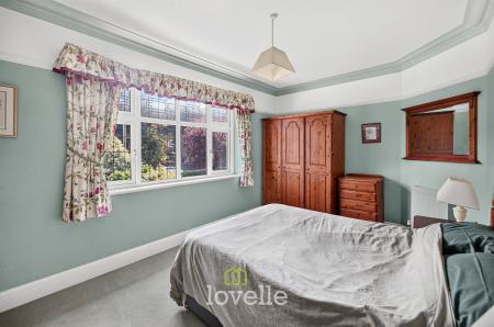 4 bedroom Detached house for sale in Bargate, Grimsby, DN34