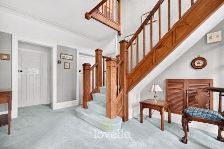 4 bedroom Detached house for sale in Bargate, Grimsby, DN34