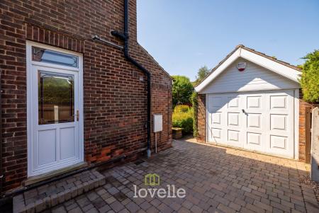 4 bedroom Detached house for sale in Bargate, Grimsby, DN34