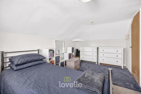 3 bedroom Detached house for sale in North End, Keelby, DN41