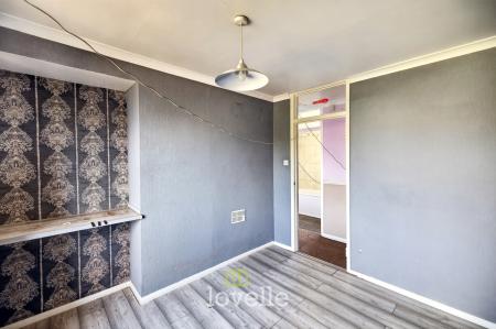 3 bedroom End of terrace house for sale in Bonby Grove, Grimsby, DN33
