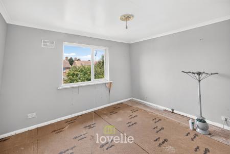 3 bedroom End of terrace house for sale in Bonby Grove, Grimsby, DN33