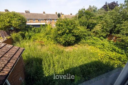 3 bedroom End of terrace house for sale in Bonby Grove, Grimsby, DN33