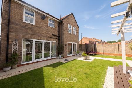 4 bedroom Detached house for sale in Heale Drive, Immingham, DN40