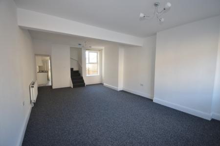 3 bedroom Terraced House to let in Elsenham Road, Grimsby, DN31