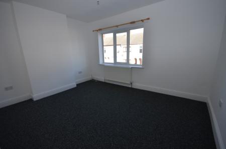 3 bedroom Terraced House to let in Elsenham Road, Grimsby, DN31