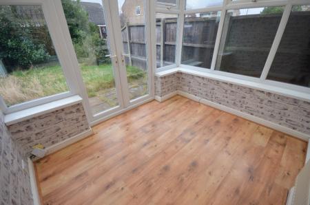 2 bedroom Semi-detached house to let in Calder Close, Immingham, DN40