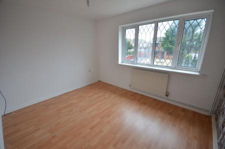 2 bedroom Semi-detached house to let in Calder Close, Immingham, DN40