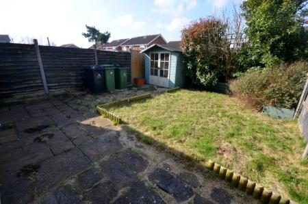 2 bedroom Semi-detached house to let in Calder Close, Immingham, DN40