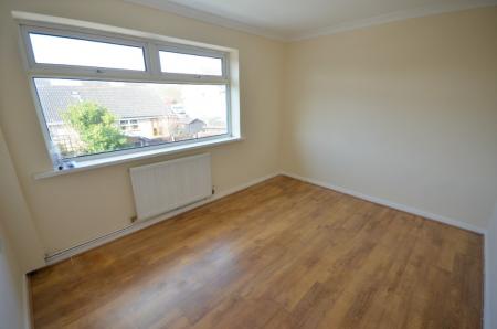 2 bedroom Semi-detached house to let in Calder Close, Immingham, DN40