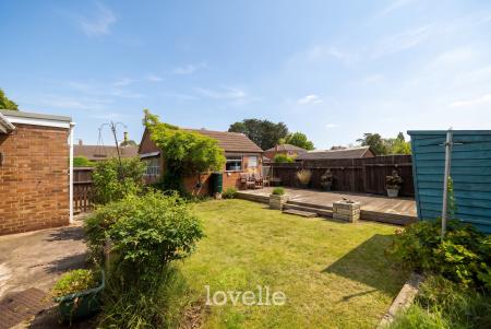 4 bedroom Detached house for sale in Carlton Road, Healing, DN41