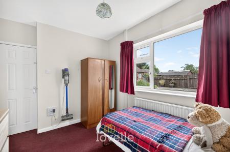 4 bedroom Detached house for sale in Carlton Road, Healing, DN41