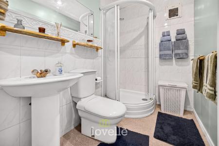 3 bedroom Detached bungalow for sale in Sterling Crescent, Waltham, DN37