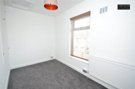 2 bedroom Terraced House to let in Haycroft Avenue, Grimsby, DN31