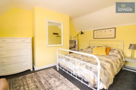 3 bedroom Semi-detached house for sale in Newmarket, Louth, LN11