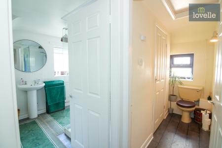 3 bedroom Semi-detached house for sale in Newmarket, Louth, LN11