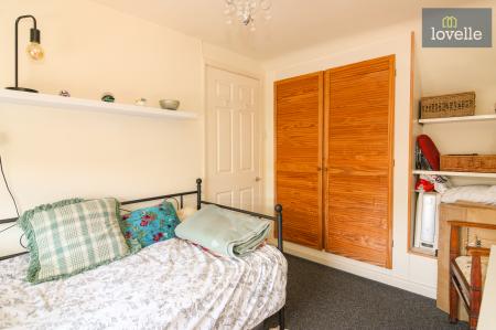3 bedroom Semi-detached house for sale in Newmarket, Louth, LN11