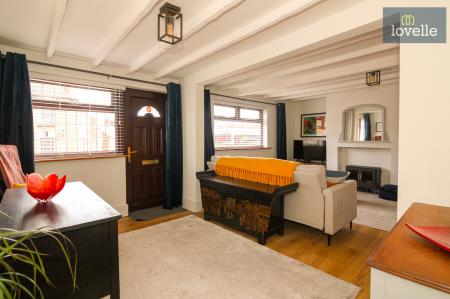 3 bedroom Semi-detached house for sale in Newmarket, Louth, LN11