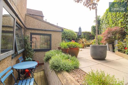 3 bedroom Semi-detached house for sale in Newmarket, Louth, LN11