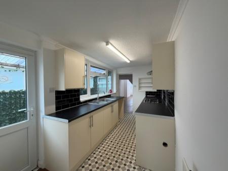 2 bedroom Terraced House to let in St Heliers Road, Cleethorpes, DN35