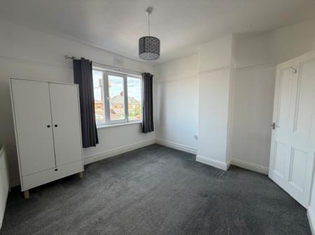 2 bedroom Terraced House to let in St Heliers Road, Cleethorpes, DN35