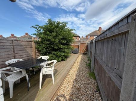 2 bedroom Terraced House to let in St Heliers Road, Cleethorpes, DN35