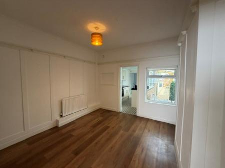 2 bedroom Terraced House to let in St Heliers Road, Cleethorpes, DN35