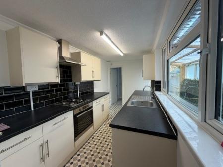 2 bedroom Terraced House to let in St Heliers Road, Cleethorpes, DN35