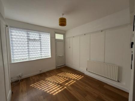2 bedroom Terraced House to let in St Heliers Road, Cleethorpes, DN35