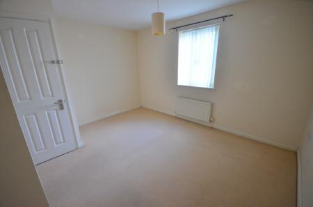 2 bedroom Terraced House to let in Danes Close, Grimsby, DN32