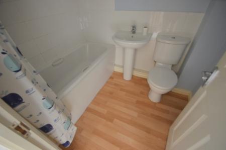 2 bedroom Terraced House to let in Danes Close, Grimsby, DN32
