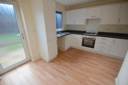 2 bedroom Terraced House to let in Danes Close, Grimsby, DN32