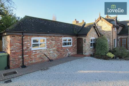 5 bedroom Detached house for sale in Post Office Lane, Ashby-Cum-Fenby, DN37