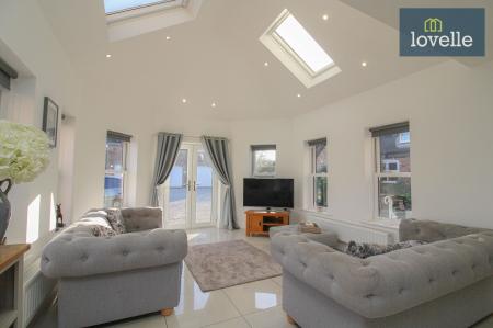 5 bedroom Detached house for sale in Post Office Lane, Ashby-Cum-Fenby, DN37