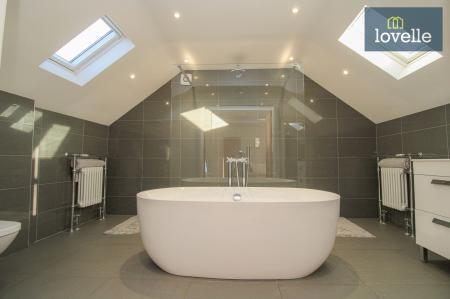 5 bedroom Detached house for sale in Post Office Lane, Ashby-Cum-Fenby, DN37