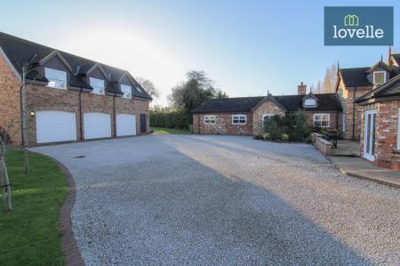 5 bedroom Detached house for sale in Post Office Lane, Ashby-Cum-Fenby, DN37