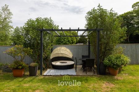 4 bedroom Detached house for sale in Beck Farm Mews, Barnoldby-Le-Beck, DN37