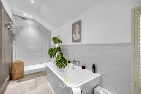 5 bedroom Detached house for sale in Archer Road, Waltham, DN37