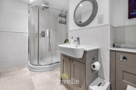 5 bedroom Detached house for sale in Archer Road, Waltham, DN37
