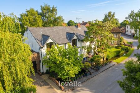4 bedroom Detached house for sale in Main Road, Hatcliffe, DN37